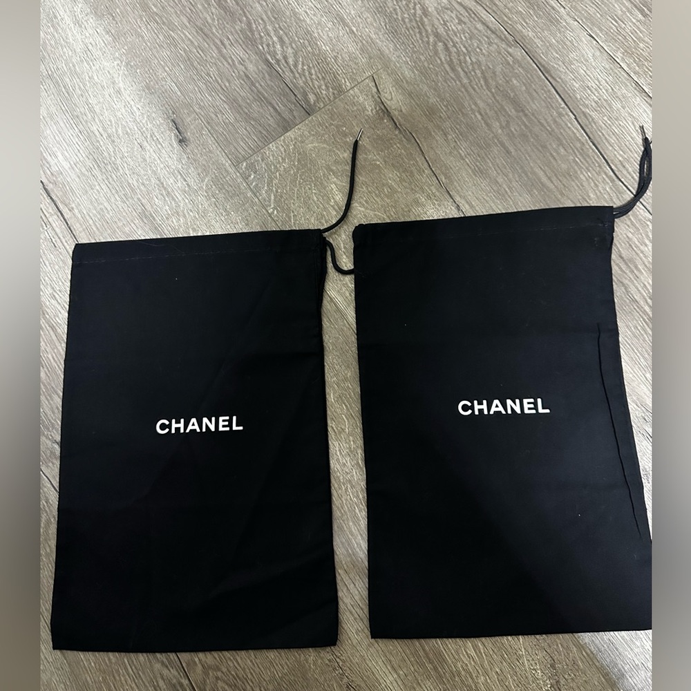 2 chanel dustbags